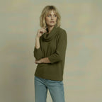 JERSEY CON CUELLO HOLGADO