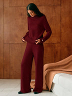 Conjunto de dos piezas de punto premium: jersey de cuello alto y pantalón ancho 