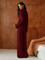 Conjunto de dos piezas de punto premium: jersey de cuello alto y pantalón ancho 