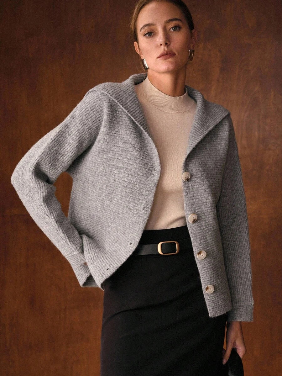 Cárdigan premium de cuello largo con botones – Edición gris de punto suave 