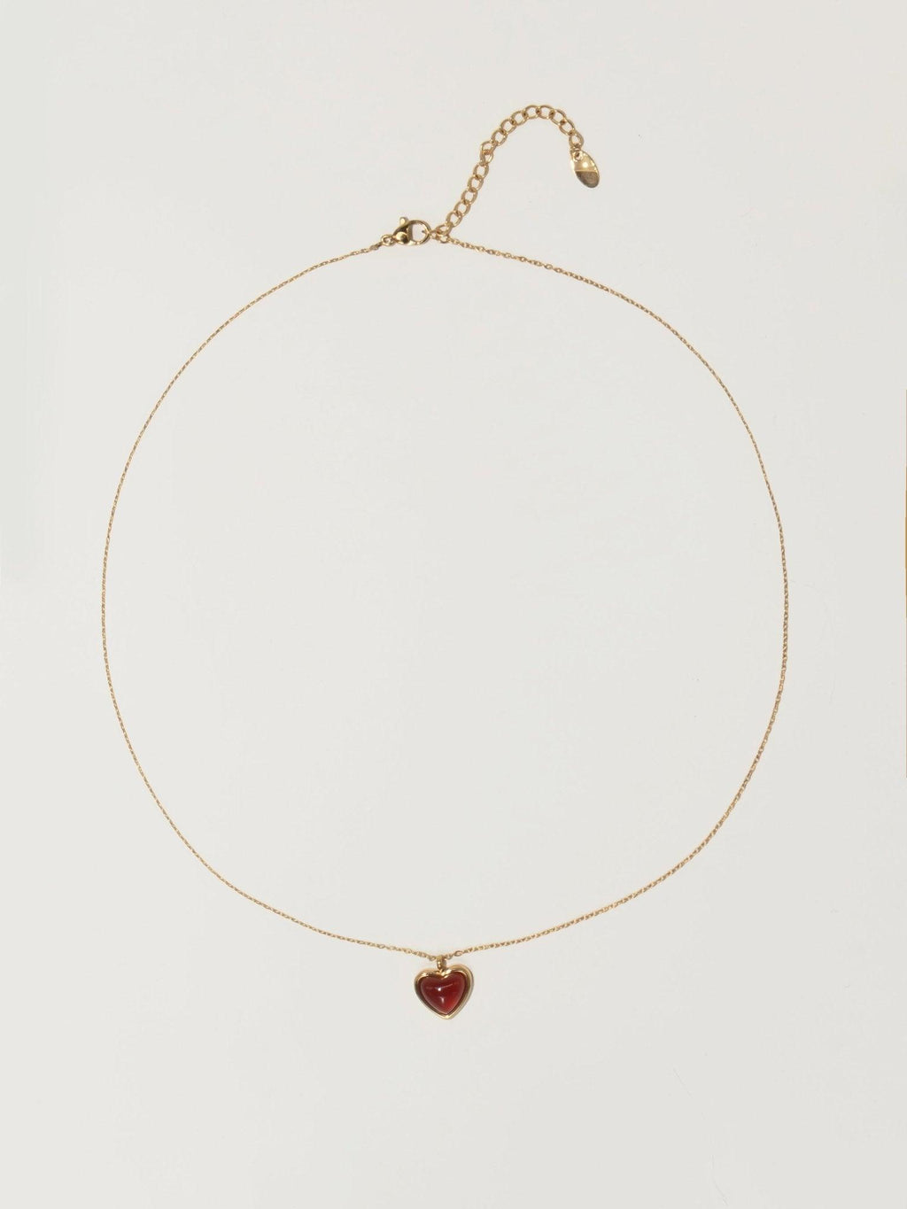 Collar de corazón de piedra roja