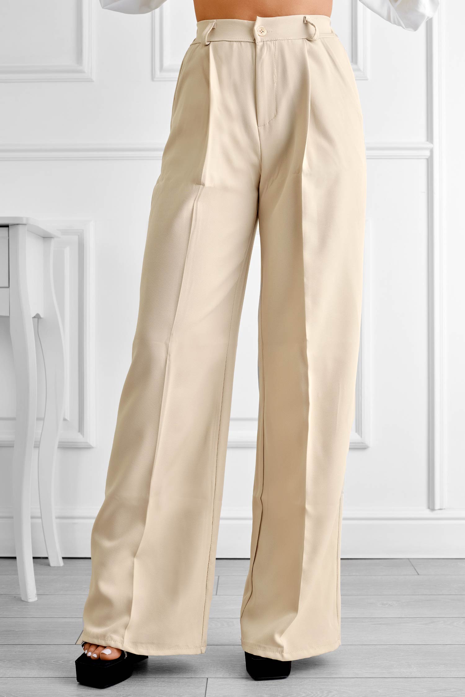 Pantalones palazzo beige