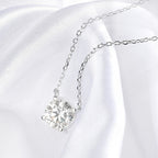 Collar de moissanita Ivictress: lujo asequible y brillo inigualable
