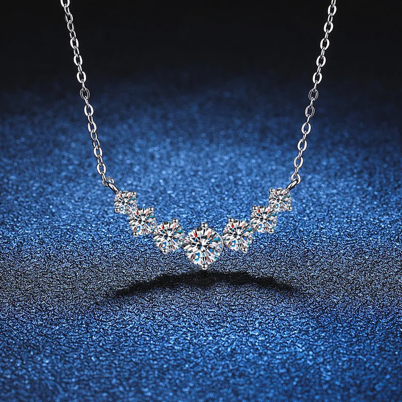Exquisito collar de moissanita: lujo asequible y radiante