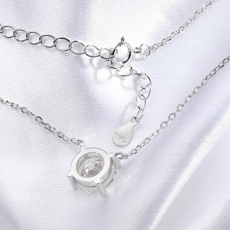 Collar de moissanita Ivictress: lujo asequible y brillo inigualable