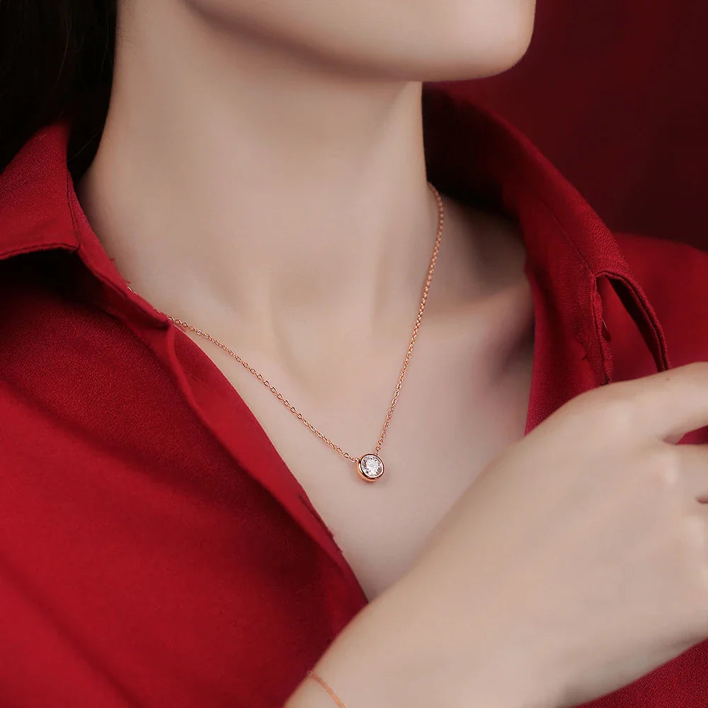Collar de lujo de moissanita radiante - Elegancia bañada en oro de 18 k