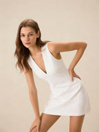 Witte mini-jurk met V-hals en zonder mouwen